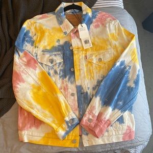 Levi’s Vintage Fit Tie Dye Trucker Jacket - Men’s Medium (M)